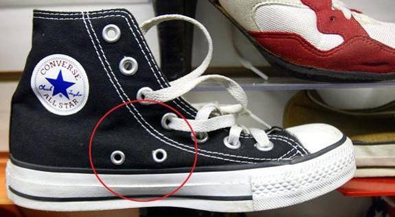 Para que sirven los agujeros laterales de las zapatillas El Correo